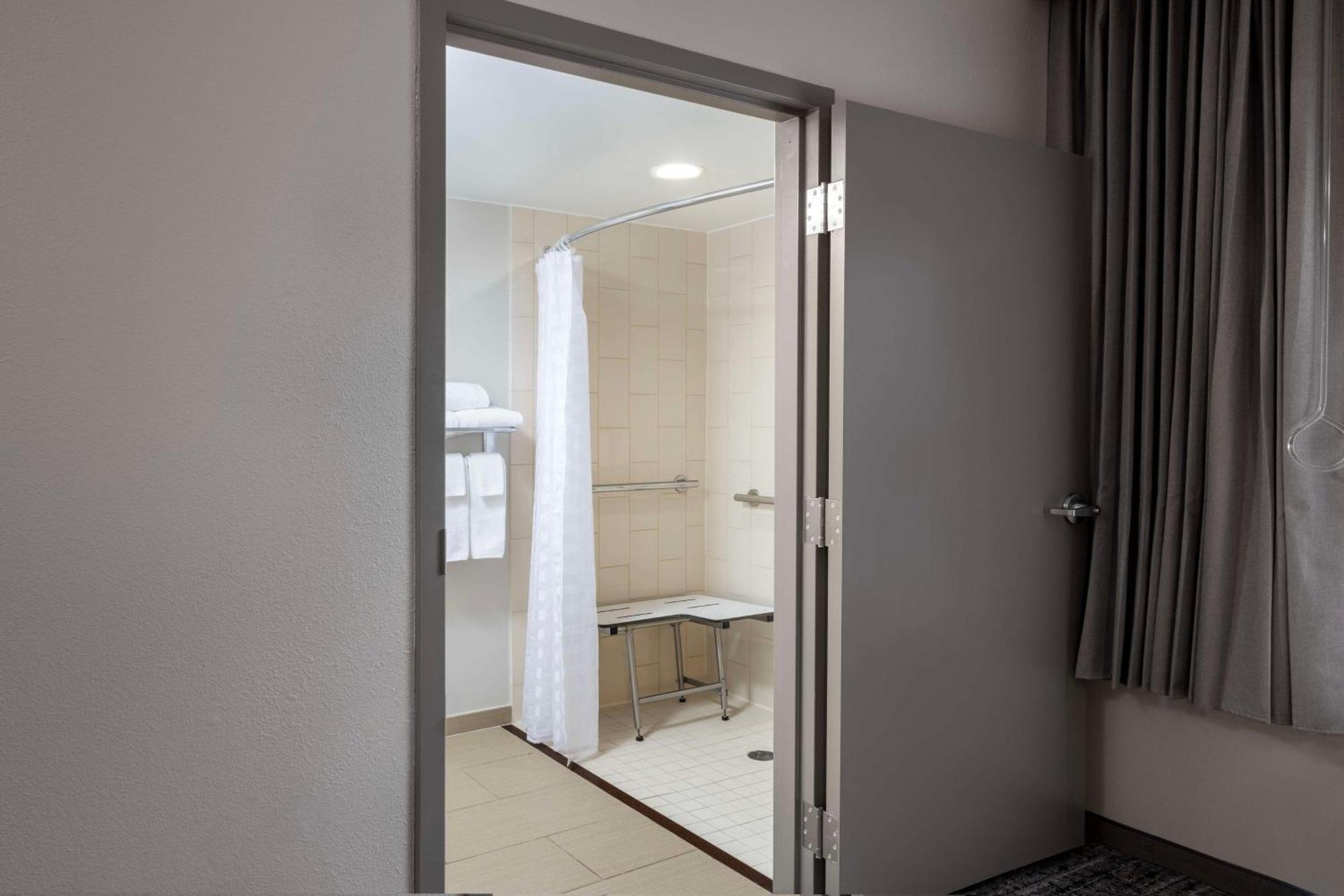 Hyatt Place Mt. Laurel Маунт-Лорел Экстерьер фото